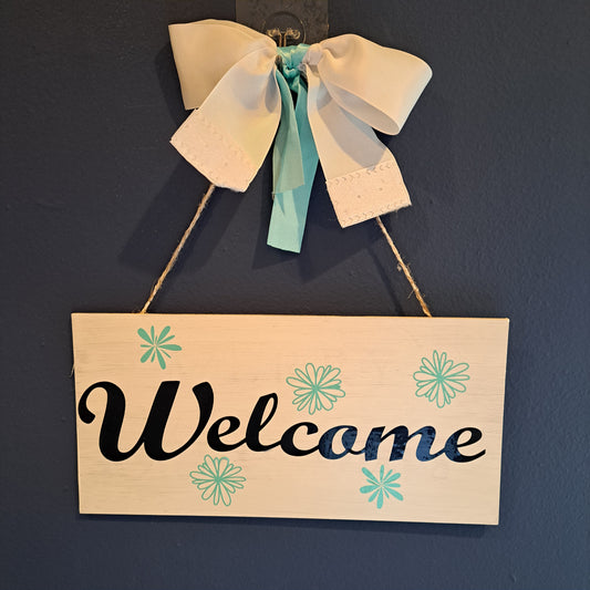 Welcome Daisy Sign